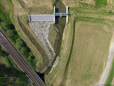 Photo 6 / Foto 6 Des aménagements structurants de lutte contre les inondations